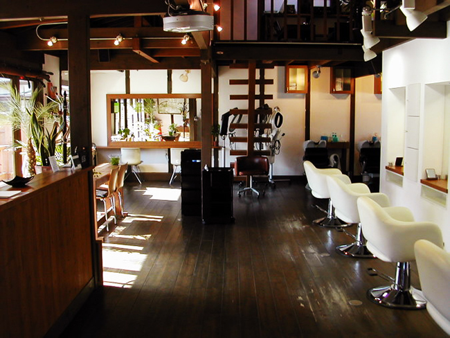 AMP Hair（アンプヘアー）